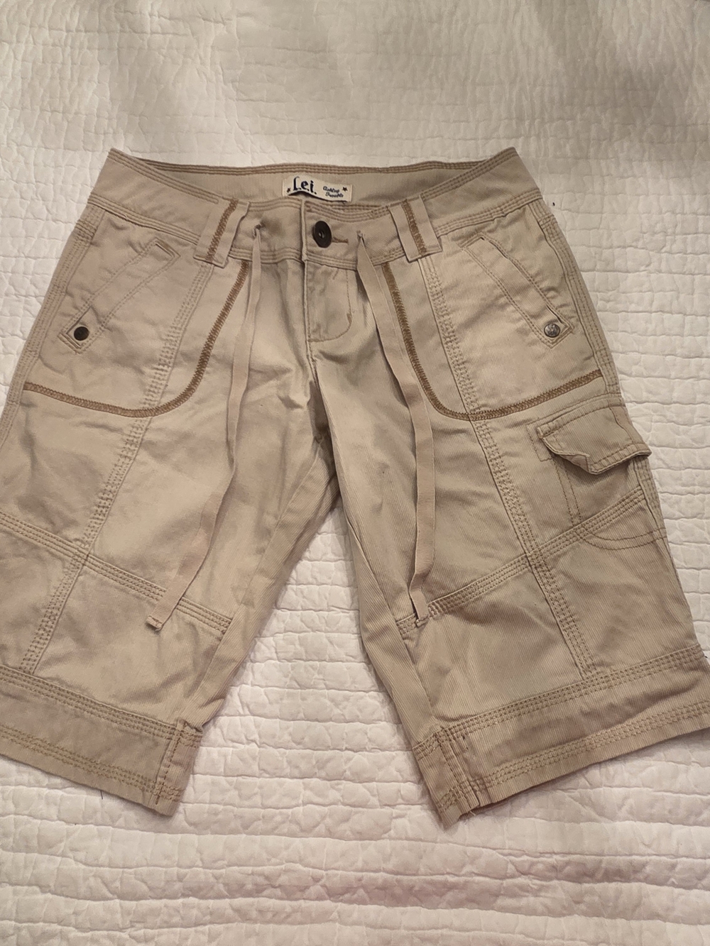 L.E.I Ashley Trouble Tan Cargo Shorts with Drawstring Size Junior 1
